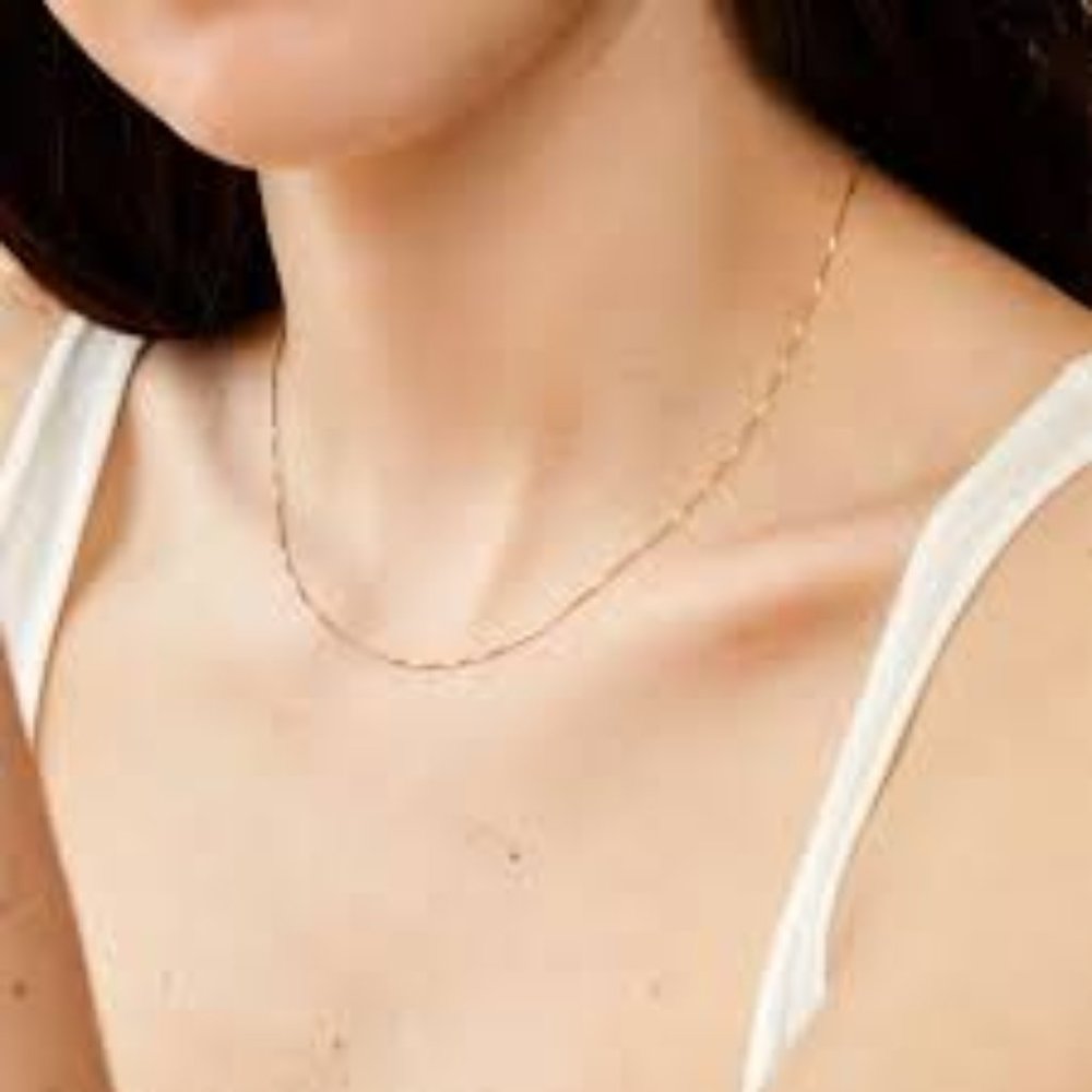 MEJURI Baby Box Chain Necklace